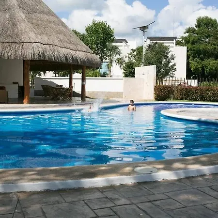 Great Cheerful 2 Bedroom House With Pool And Spa